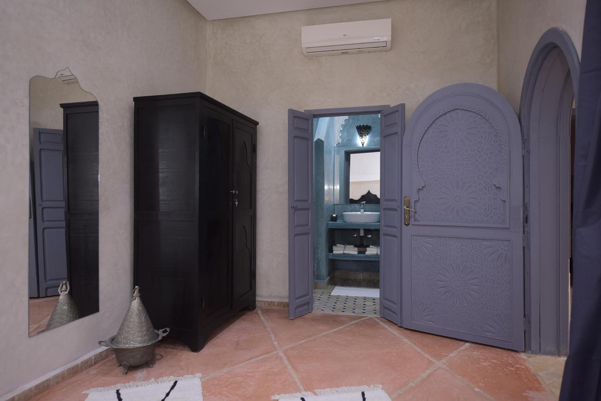"Kasbah De Jade", Maison D'Hotes Avec Piscine Chauffee, Jacuzzi, Service Hotelier, Exclusivite Possible ! Marrakesh Exterior foto