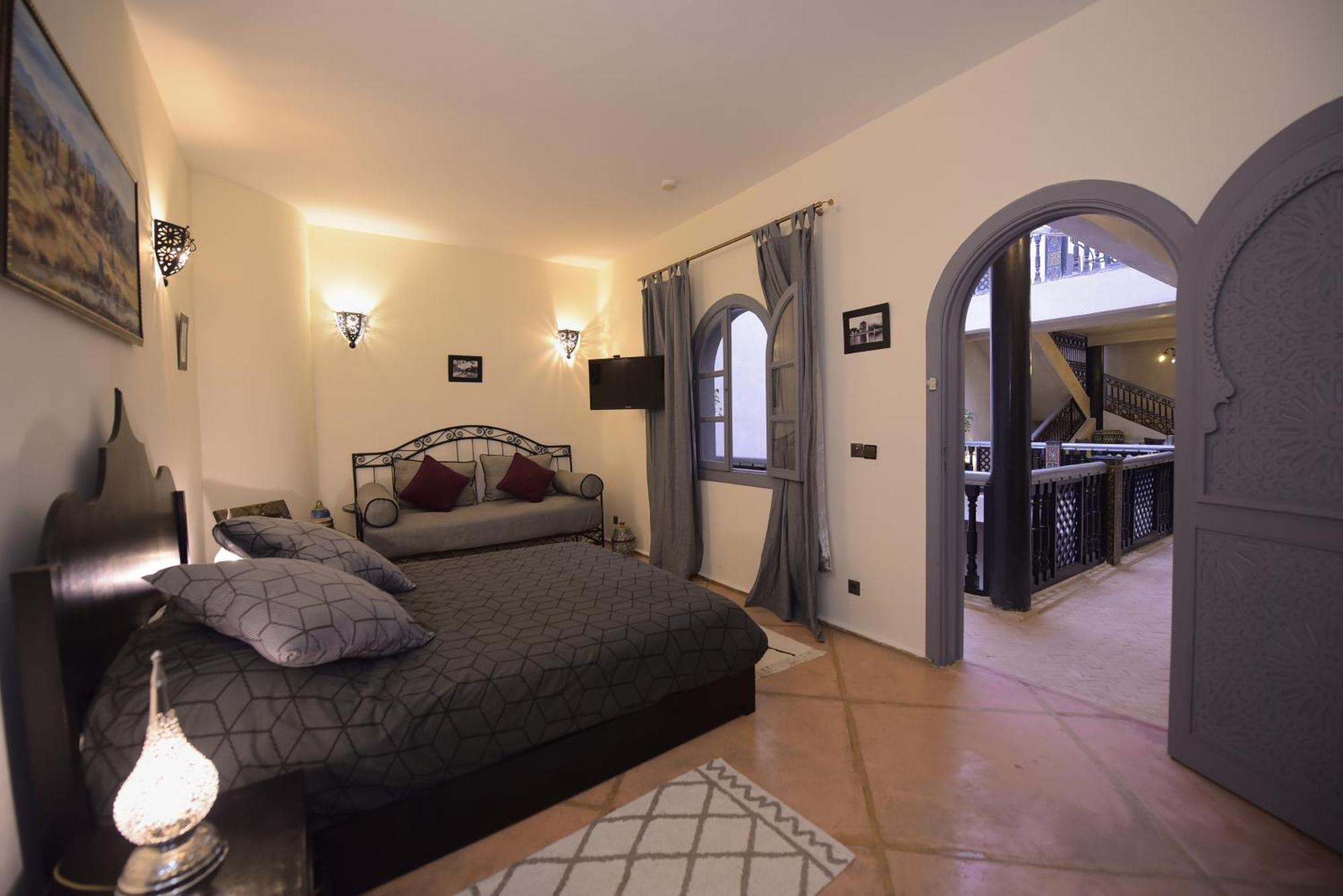 "Kasbah De Jade", Maison D'Hotes Avec Piscine Chauffee, Jacuzzi, Service Hotelier, Exclusivite Possible ! Marrakesh Exterior foto