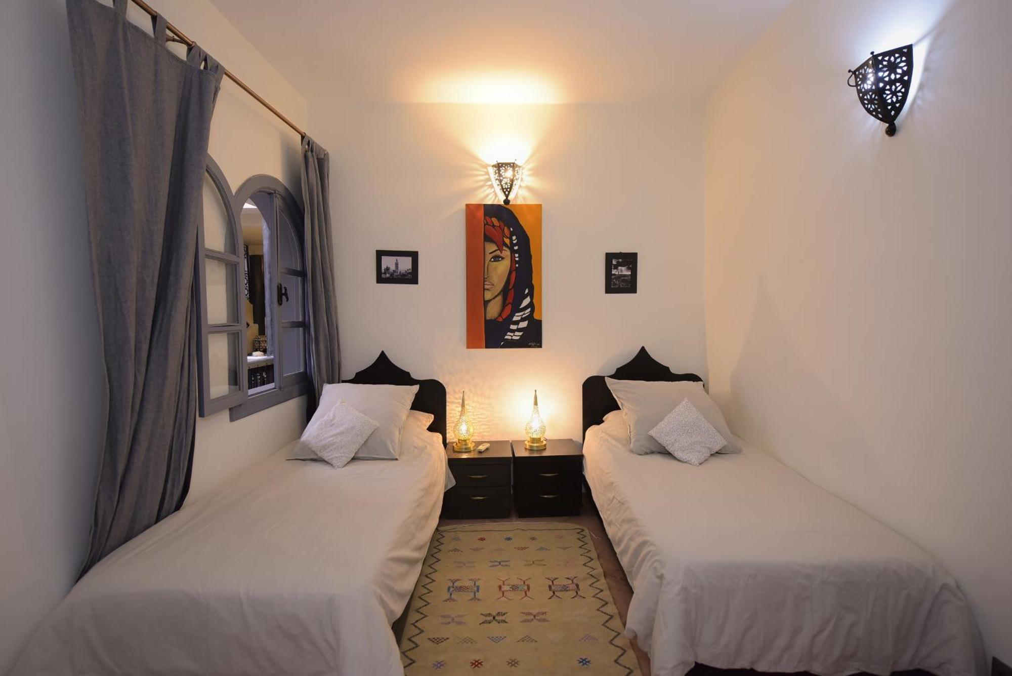 "Kasbah De Jade", Maison D'Hotes Avec Piscine Chauffee, Jacuzzi, Service Hotelier, Exclusivite Possible ! Marrakesh Exterior foto