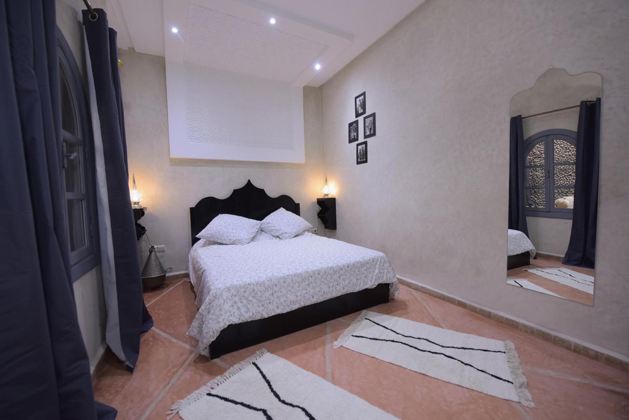 "Kasbah De Jade", Maison D'Hotes Avec Piscine Chauffee, Jacuzzi, Service Hotelier, Exclusivite Possible ! Marrakesh Exterior foto